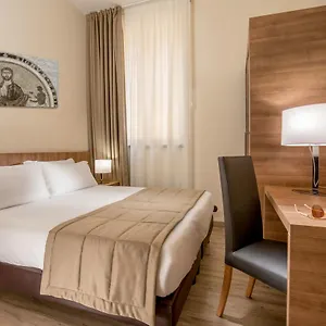 Hotel Casa Per Ferie Santa Maria Alle Fornaci, Rome