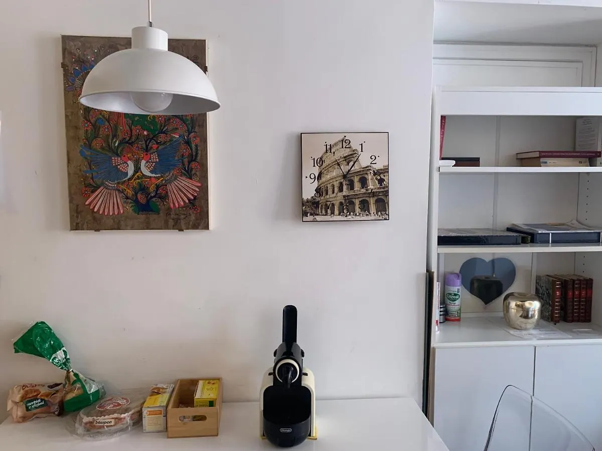 Eagle Rooms Rom 0*,  Italien